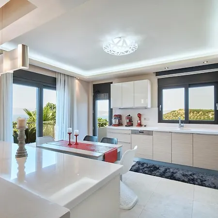 Luxury Argi Infinity Private Pool Villa